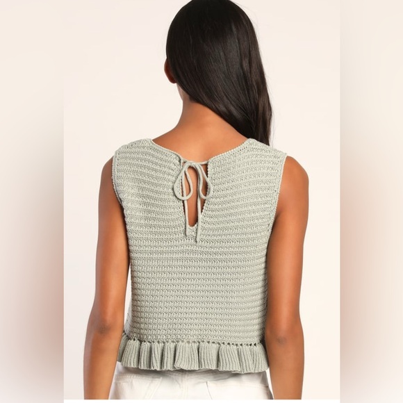 NWT Lulus Flouncin' Around Dusty Sage Cropped Ruffled Sweater Tank Size Medium - Picture 4 of 11
